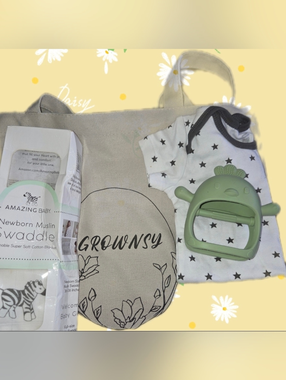 New GROWNSY Beige Tote with Silicone Teether, Giraffe Swaddler & Star Bodysuit
